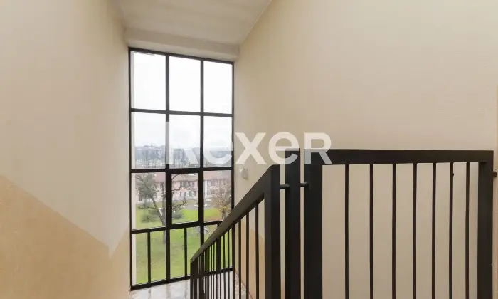 Rexer-Monza-Nuda-propriet-Trilocale-ultimo-piano-con-terrazzo-Altro