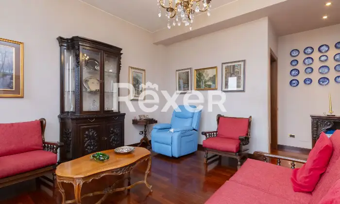 Rexer-Monza-Nuda-propriet-Trilocale-ultimo-piano-con-terrazzo-Altro