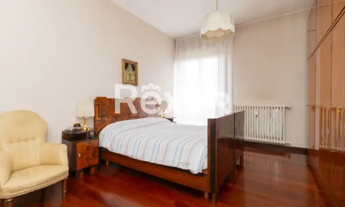 Rexer-Monza-Nuda-propriet-Trilocale-ultimo-piano-con-terrazzo-Altro