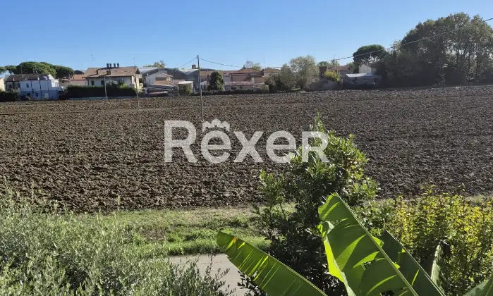 Rexer-RUSSI-Villa-con-Giardino-nella-Fraz-di-Godo-RA-Altro