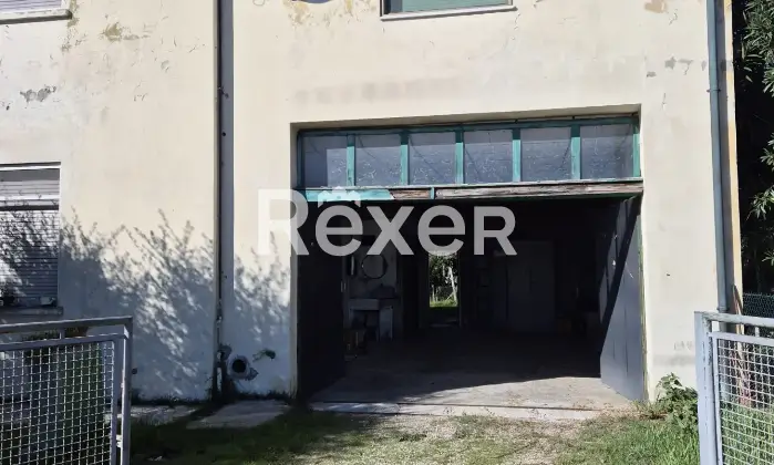 Rexer-RUSSI-Villa-con-Giardino-nella-Fraz-di-Godo-RA-Altro