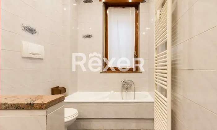 Rexer-Grugliasco-Ampio-pentalocale-con-tripla-esposizione-Altro