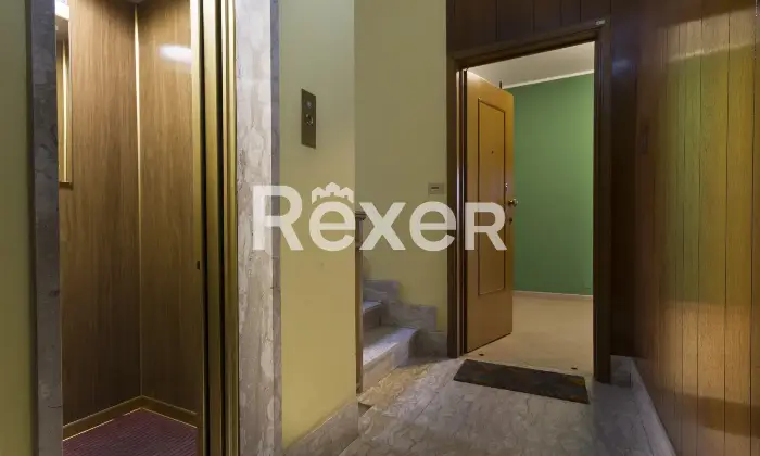 Rexer-Grugliasco-Ampio-pentalocale-con-tripla-esposizione-Altro