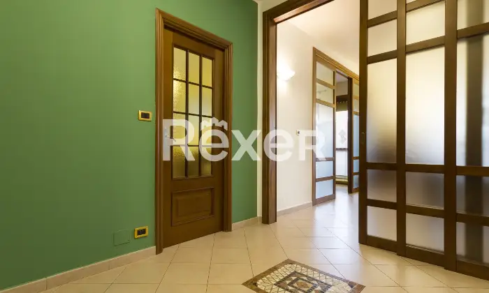 Rexer-Grugliasco-Ampio-pentalocale-con-tripla-esposizione-Altro