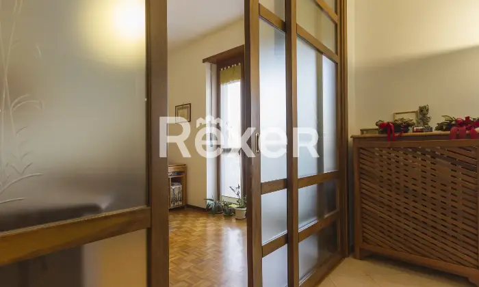 Rexer-Grugliasco-Ampio-pentalocale-con-tripla-esposizione-Altro