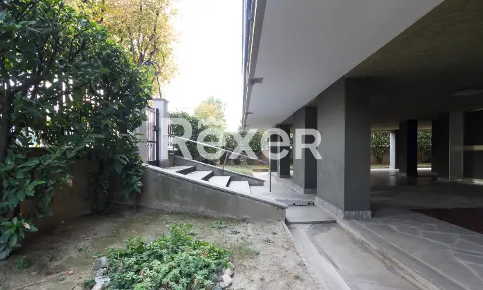 Rexer-Grugliasco-Ampio-pentalocale-con-tripla-esposizione-Altro