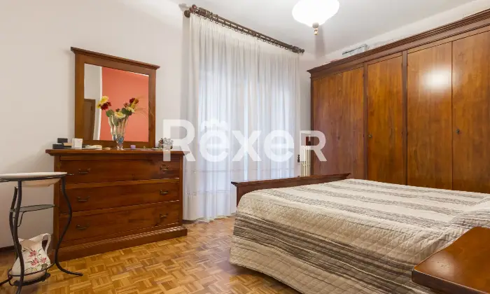 Rexer-Grugliasco-Ampio-pentalocale-con-tripla-esposizione-Altro