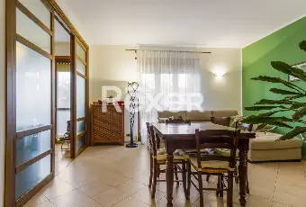 Rexer-Grugliasco-Ampio-pentalocale-con-tripla-esposizione-Altro