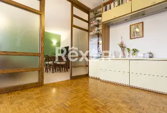 Rexer-Grugliasco-Ampio-pentalocale-con-tripla-esposizione-Altro