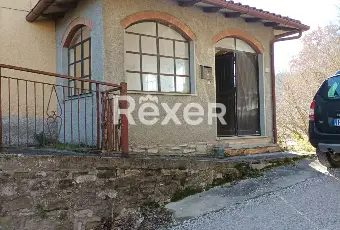 Rexer-Badia-Tedalda-Porzione-di-bifamiliare-con-vista-sul-fiume-Marecchia-e-mq-circa-di-bosco-Localit-Cantoni-Badia-Tedalda-Altro