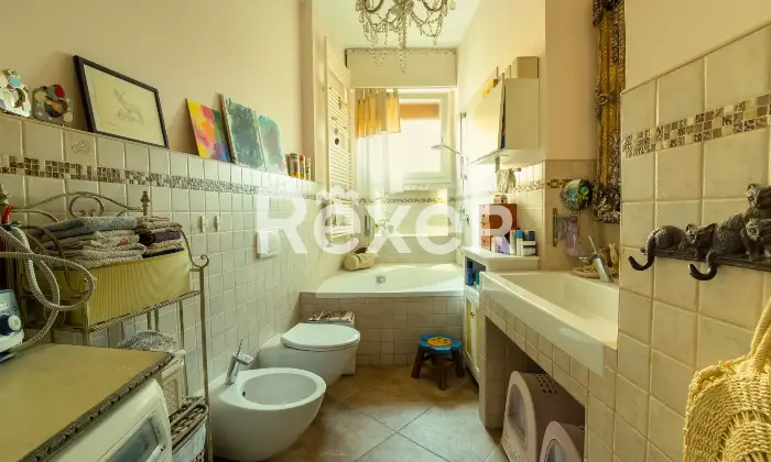 Rexer-Bologna-San-Donato-Appartamento-con-balcone-e-cantina-Altro