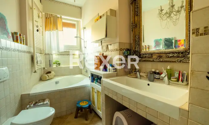 Rexer-Bologna-San-Donato-Appartamento-con-balcone-e-cantina-Altro