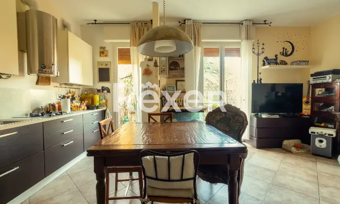 Rexer-Bologna-San-Donato-Appartamento-con-balcone-e-cantina-Altro