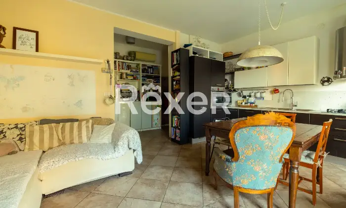 Rexer-Bologna-San-Donato-Appartamento-con-balcone-e-cantina-Altro