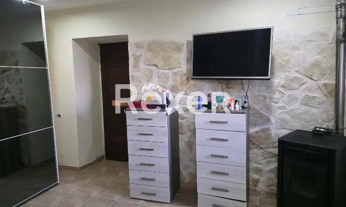 Rexer-Cervaro-Casale-Rustico-in-Campagna-Ampi-Spazi-Cucina