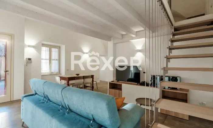 Rexer-Adro-Appartamento-su-due-livelli-Altro