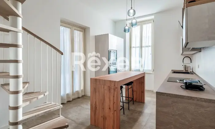 Rexer-Adro-Quadrilocale-ristrutturato-in-Palazzo-Storico-Altro