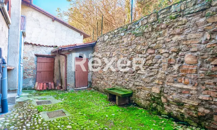 Rexer-Adro-Quadrilocale-ristrutturato-in-Palazzo-Storico-Altro