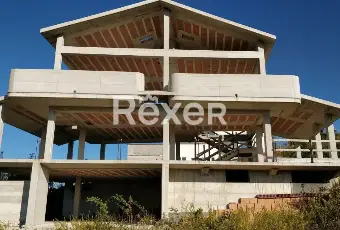 Rexer-Atri-Villa-indipendente-con-panorama-mare-e-monti-da-completare-Altro