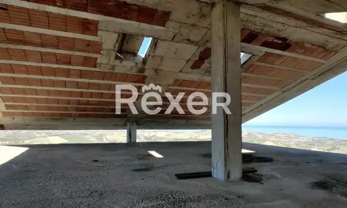 Rexer-Atri-Villa-indipendente-con-panorama-mare-e-monti-da-completare-Altro