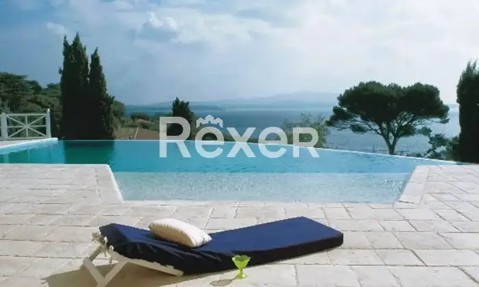 Rexer-Atri-Villa-indipendente-con-panorama-mare-e-monti-da-completare-Altro