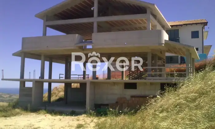 Rexer-Atri-Villa-indipendente-con-panorama-mare-e-monti-da-completare-Altro