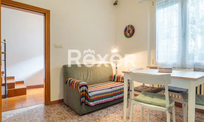 Rexer-Ferrara-Porzione-di-bifamiliare-con-ingresso-indipendente-Altro