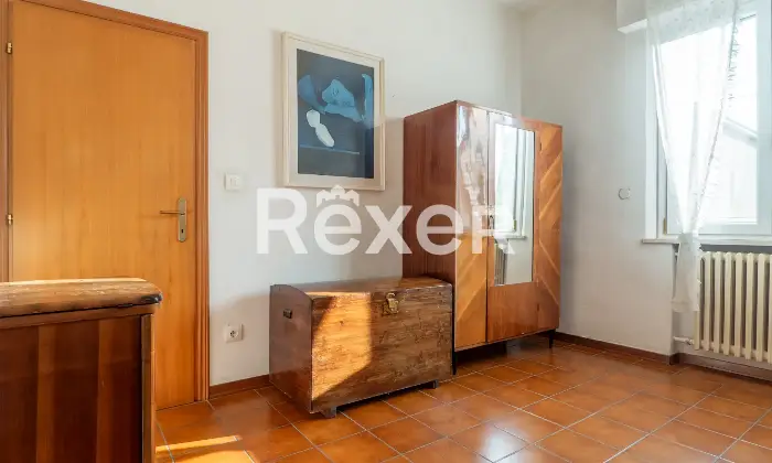 Rexer-Ferrara-Porzione-di-bifamiliare-con-ingresso-indipendente-Altro