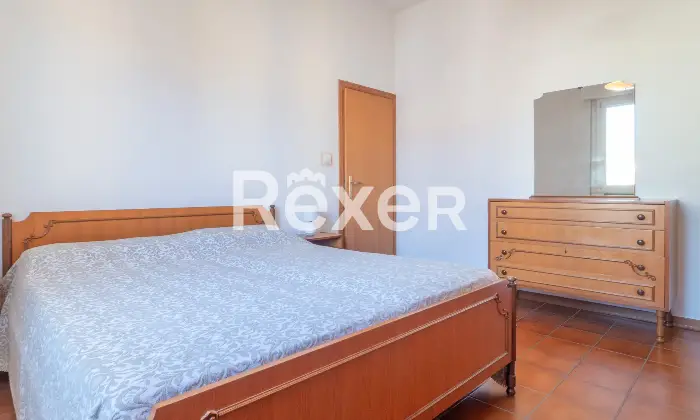 Rexer-Ferrara-Porzione-di-bifamiliare-con-ingresso-indipendente-Altro