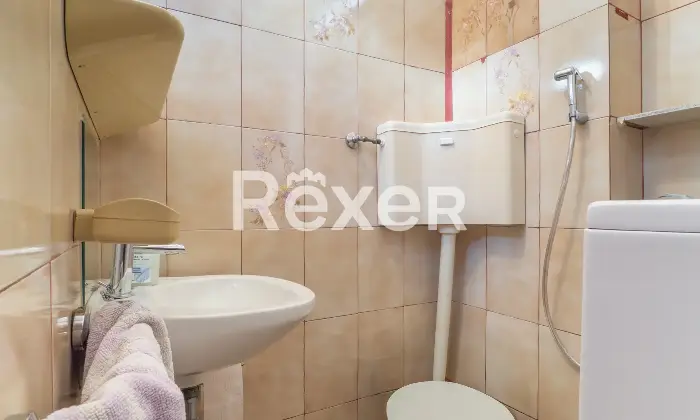 Rexer-Ferrara-Porzione-di-bifamiliare-con-ingresso-indipendente-Altro