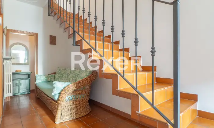 Rexer-Ferrara-Porzione-di-bifamiliare-con-ingresso-indipendente-Altro