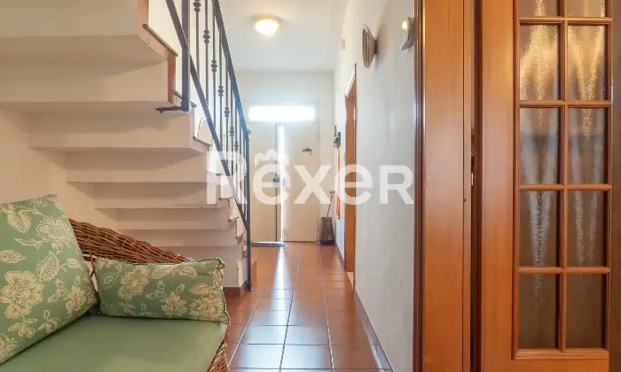 Rexer-Ferrara-Porzione-di-bifamiliare-con-ingresso-indipendente-Altro