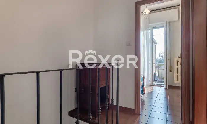 Rexer-Ferrara-Porzione-di-bifamiliare-con-ingresso-indipendente-Altro