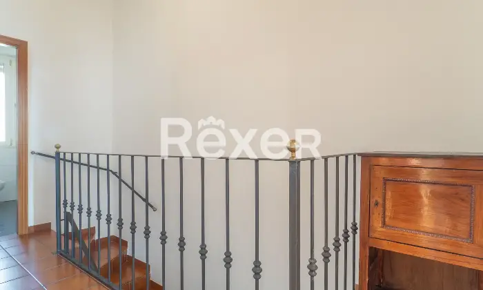 Rexer-Ferrara-Porzione-di-bifamiliare-con-ingresso-indipendente-Altro