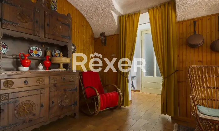 Rexer-Rosta-Casa-indipendente-con-giardino-privato-Altro