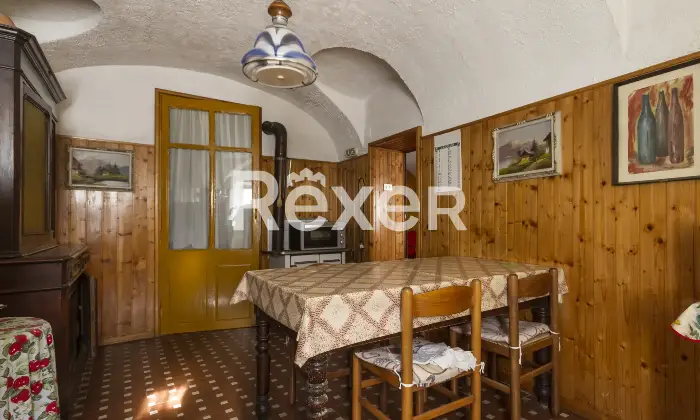 Rexer-Rosta-Casa-indipendente-con-giardino-privato-Altro