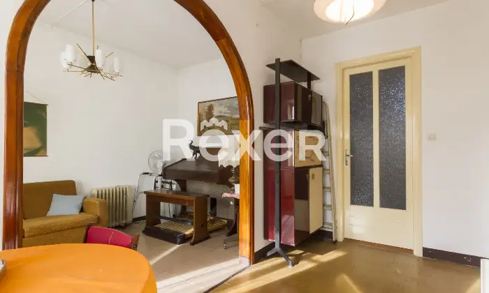 Rexer-Rosta-Casa-indipendente-con-giardino-privato-Altro