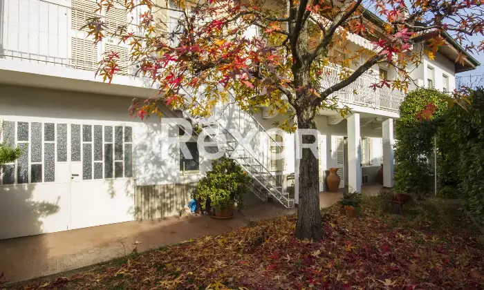 Rexer-Rosta-Casa-indipendente-con-giardino-privato-Altro