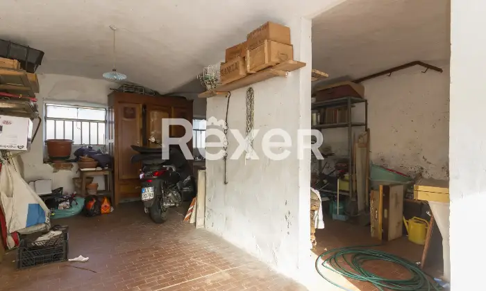 Rexer-Rosta-Casa-indipendente-con-giardino-privato-Altro