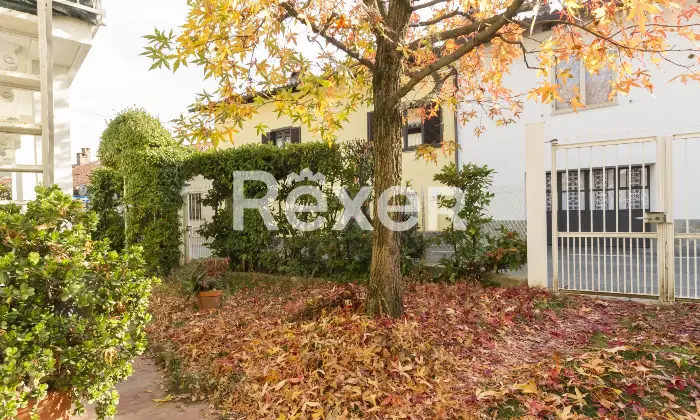 Rexer-Rosta-Casa-indipendente-con-giardino-privato-Altro