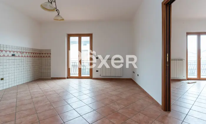 Rexer-Spezzano-Albanese-Intero-stabile-residenziale-con-due-locali-commerciali-Altro