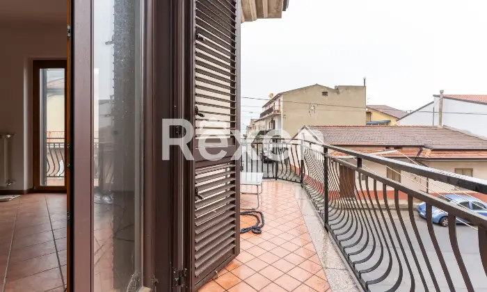 Rexer-Spezzano-Albanese-Intero-stabile-residenziale-con-due-locali-commerciali-Altro