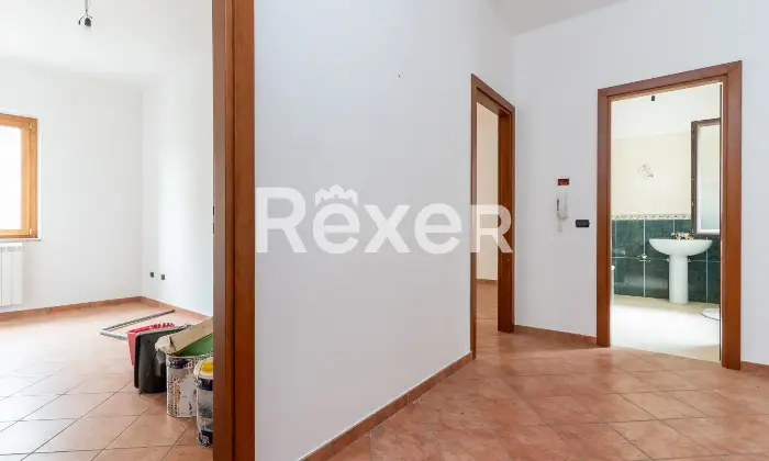 Rexer-Spezzano-Albanese-Intero-stabile-residenziale-con-due-locali-commerciali-Altro