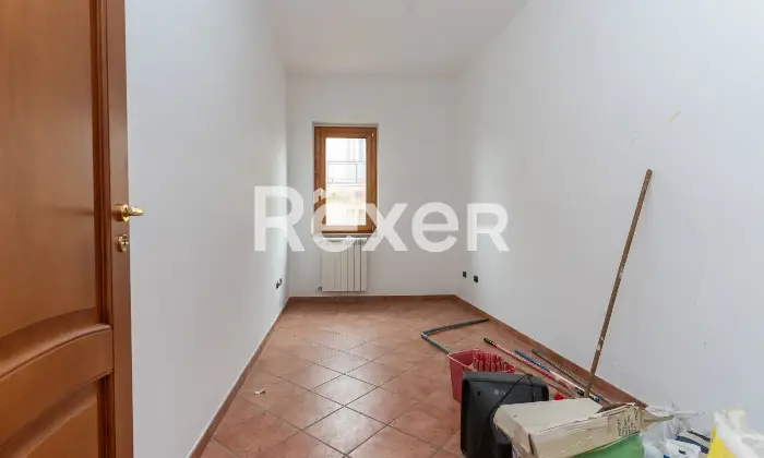 Rexer-Spezzano-Albanese-Intero-stabile-residenziale-con-due-locali-commerciali-Altro