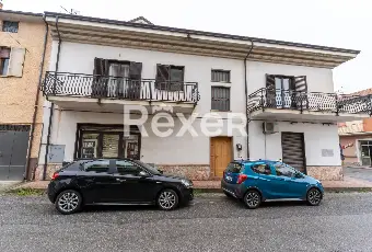 Rexer-Spezzano-Albanese-Intero-stabile-residenziale-con-due-locali-commerciali-Altro