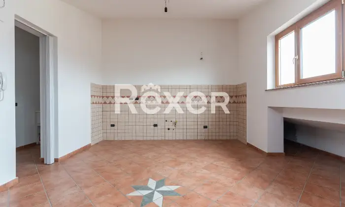 Rexer-Spezzano-Albanese-Intero-stabile-residenziale-con-due-locali-commerciali-Altro