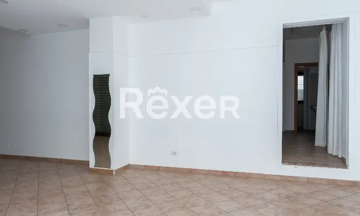 Rexer-Spezzano-Albanese-Intero-stabile-residenziale-con-due-locali-commerciali-Altro