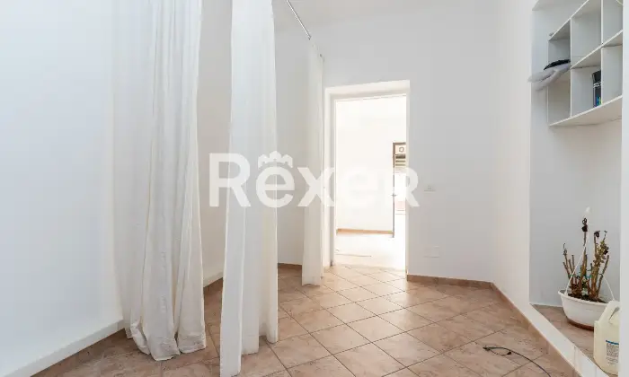 Rexer-Spezzano-Albanese-Intero-stabile-residenziale-con-due-locali-commerciali-Altro