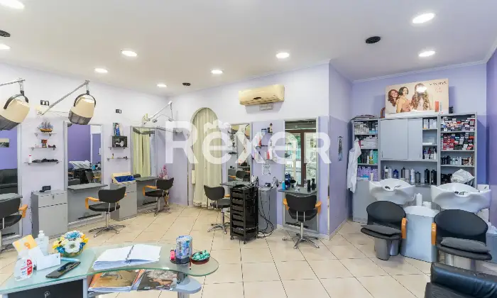 Rexer-Spezzano-Albanese-Intero-stabile-residenziale-con-due-locali-commerciali-Altro