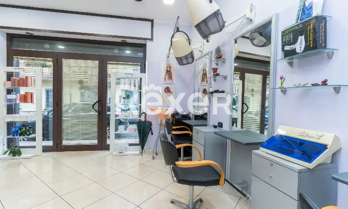 Rexer-Spezzano-Albanese-Intero-stabile-residenziale-con-due-locali-commerciali-Altro